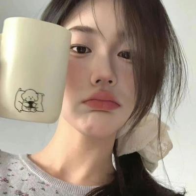 接近无限的白